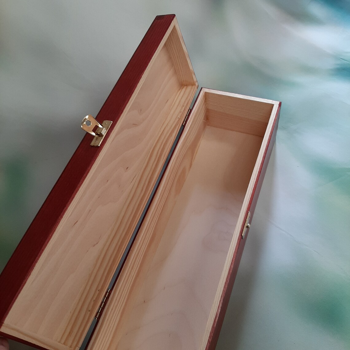 Lacquered Wooden Wine Box with Hinges