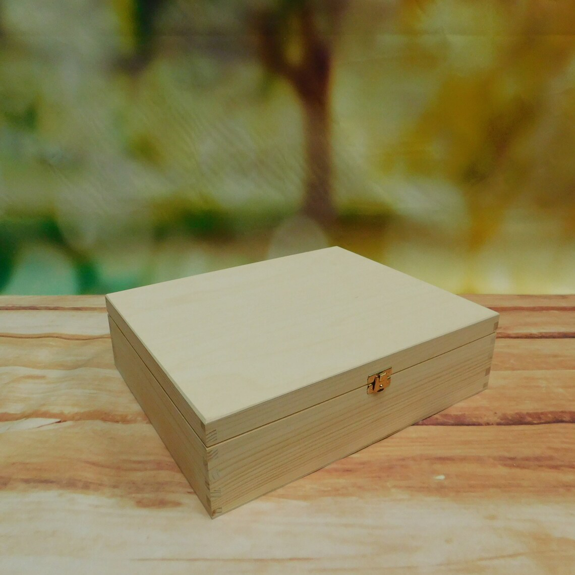 Plain Wooden Box With A Divider For 3 Wine Bottles