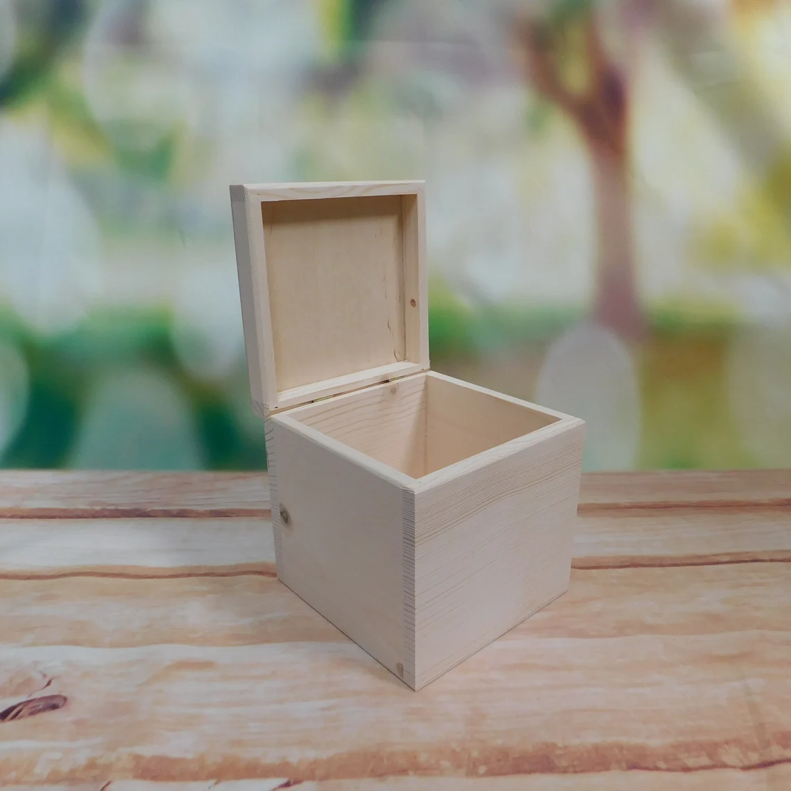 Plain Wooden Cube Jewellery Box