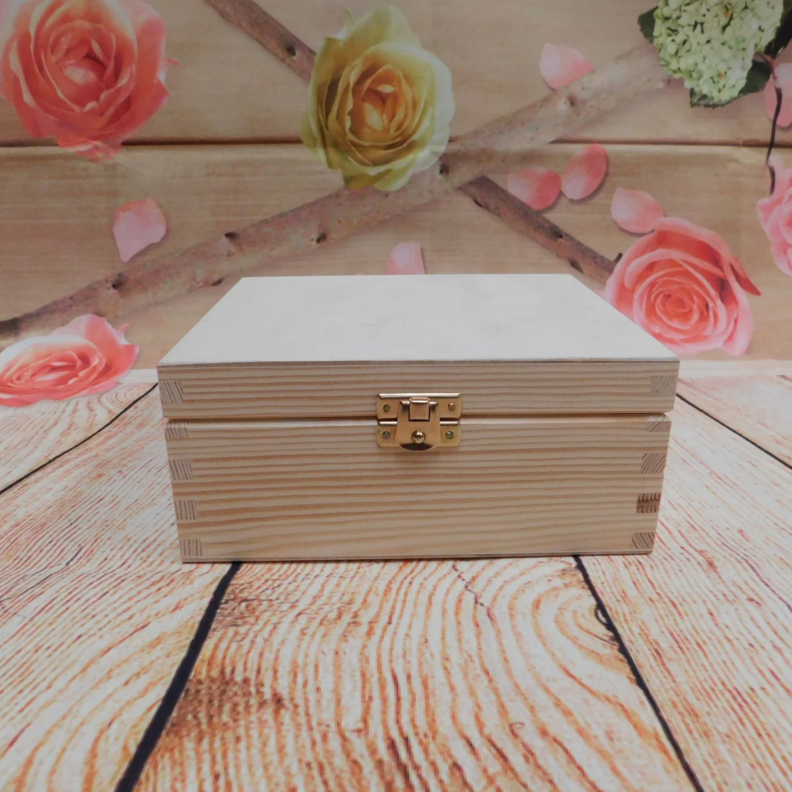 Plain Wooden Small Box 17.5 cm x 15cm x 7.8cm