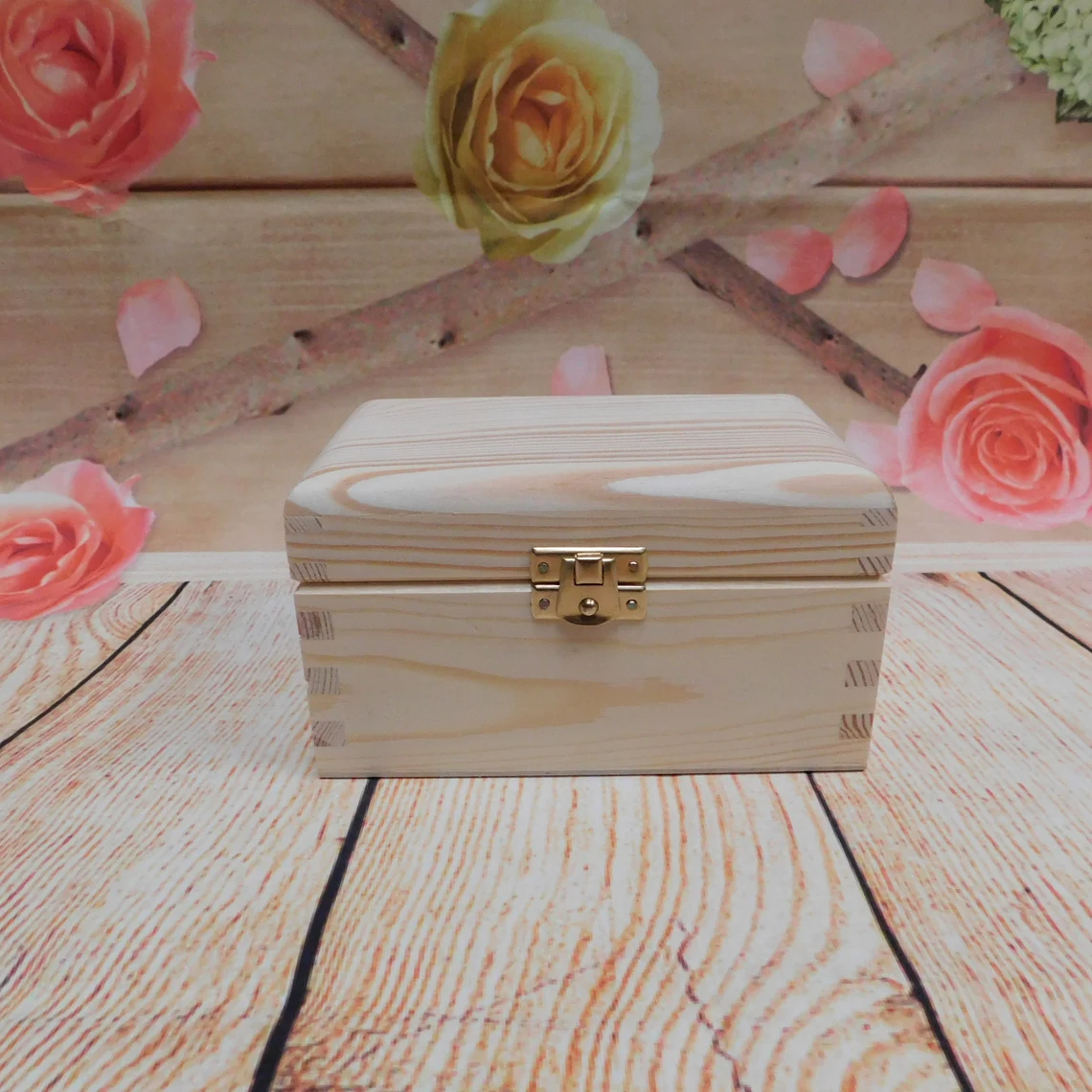 Plain Wooden Small Box with Lid and Clasp